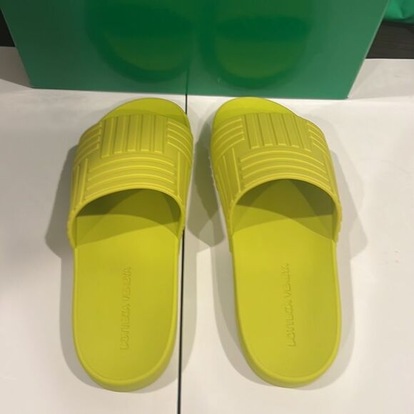 Brand new bottega venata slides with box main image 6